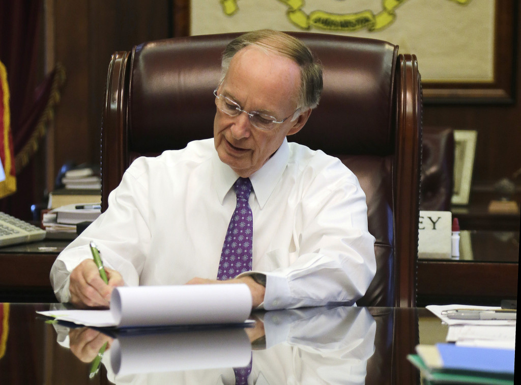 Gov Robert Bentley bill signing