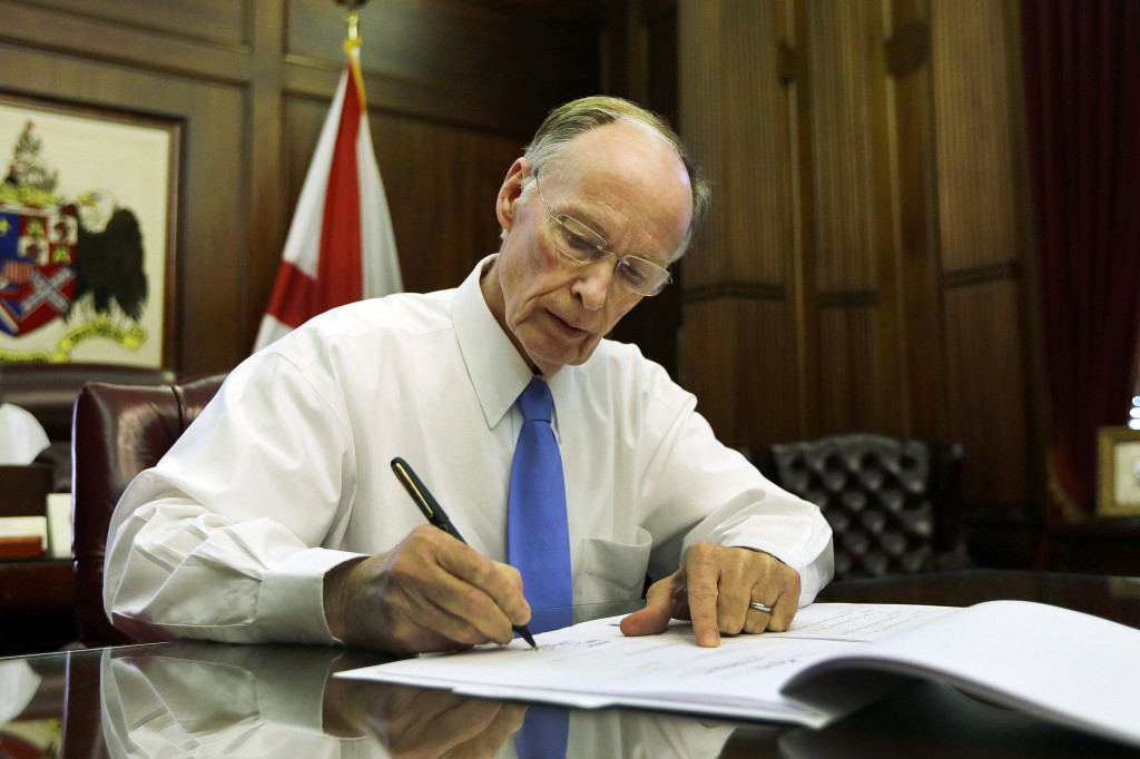 Gov Robert Bentley bill signing