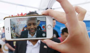 Ben Carson phone twitter copy