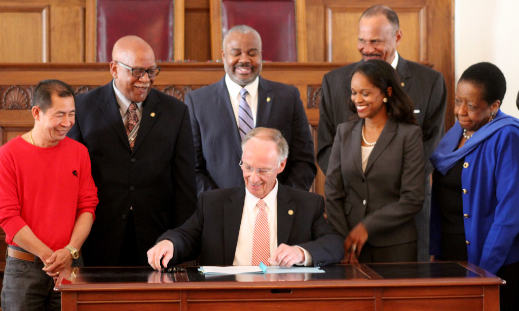 Robert Bentley signs Office of Minority Affairs