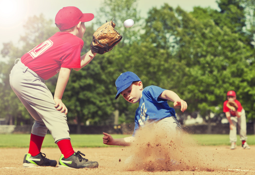 kids playing baseball