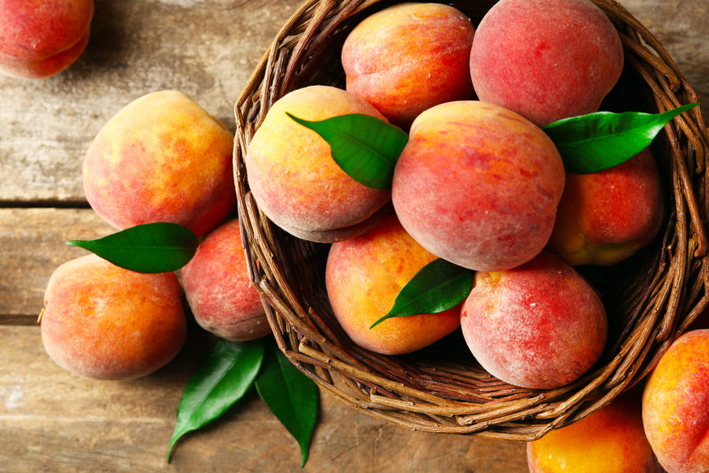 fruit_basket of peaches