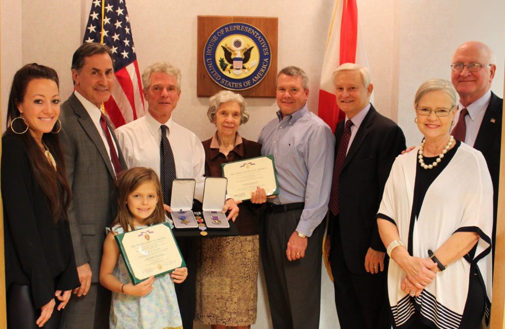 Present Medals to Family of Fallen Soldiers