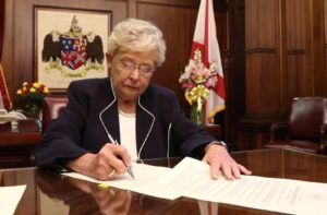 Poll: Gov. Kay Ivey has lowest disapproval of any governor in country