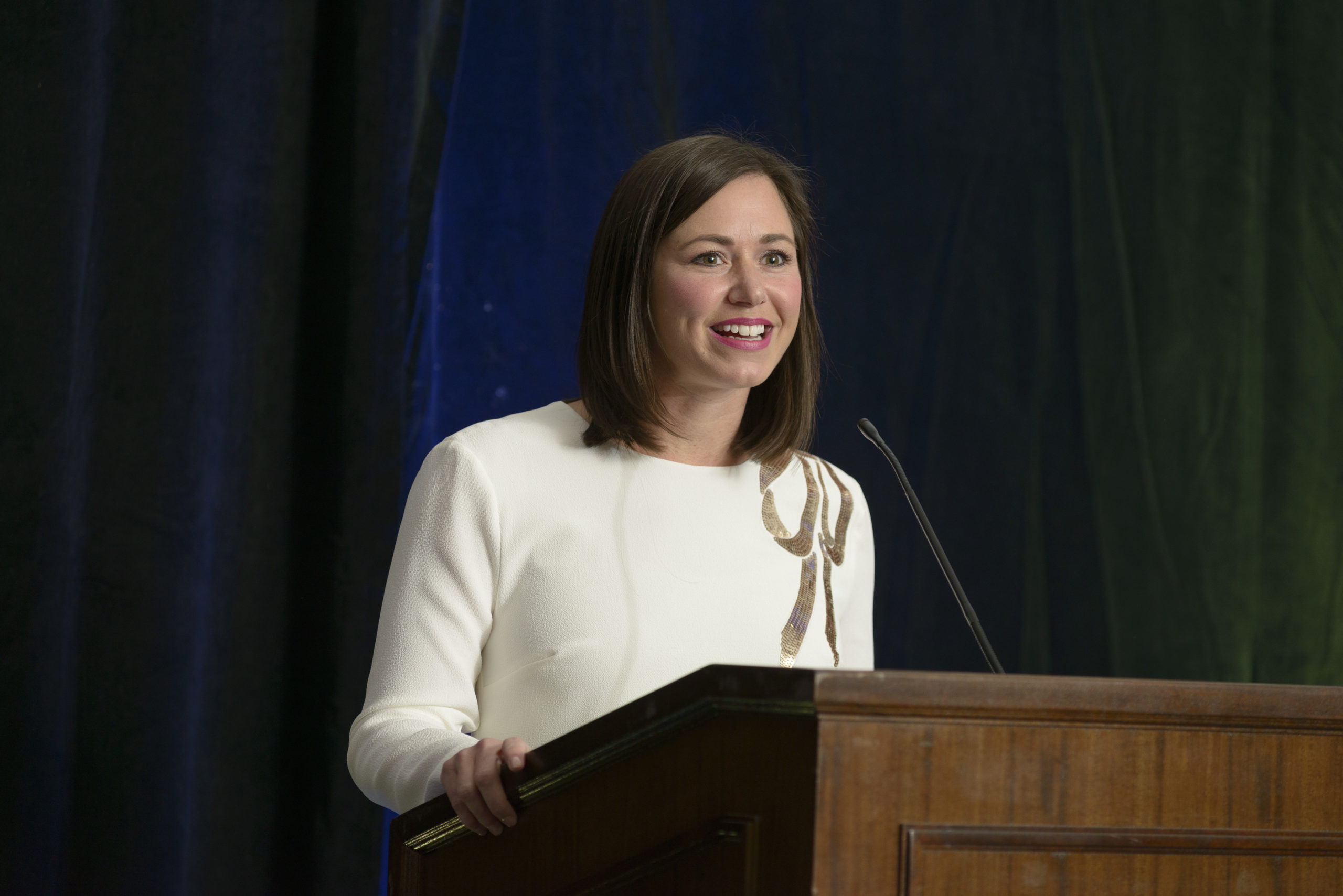 katie-britt-takes-commanding-lead-over-mo-brooks-in-new-survey